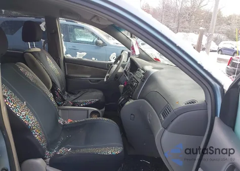 2008 Toyota Sienna Le from USA, damaged, VIN 5TDBK23C68S008911